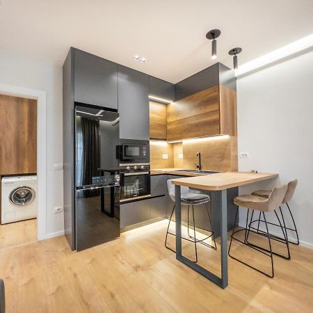 Pin Apartments Тирана Екстериор снимка