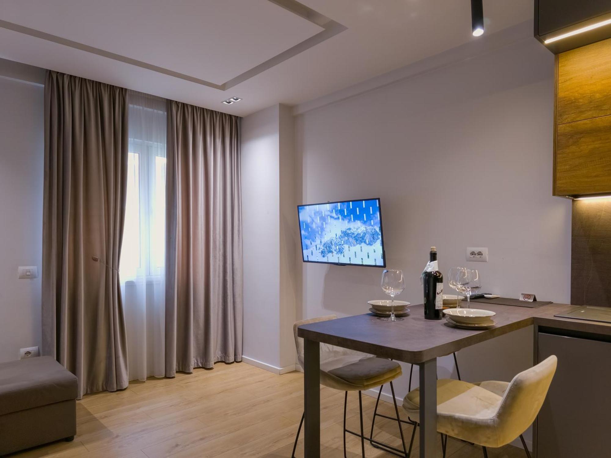 Pin Apartments Тирана Екстериор снимка