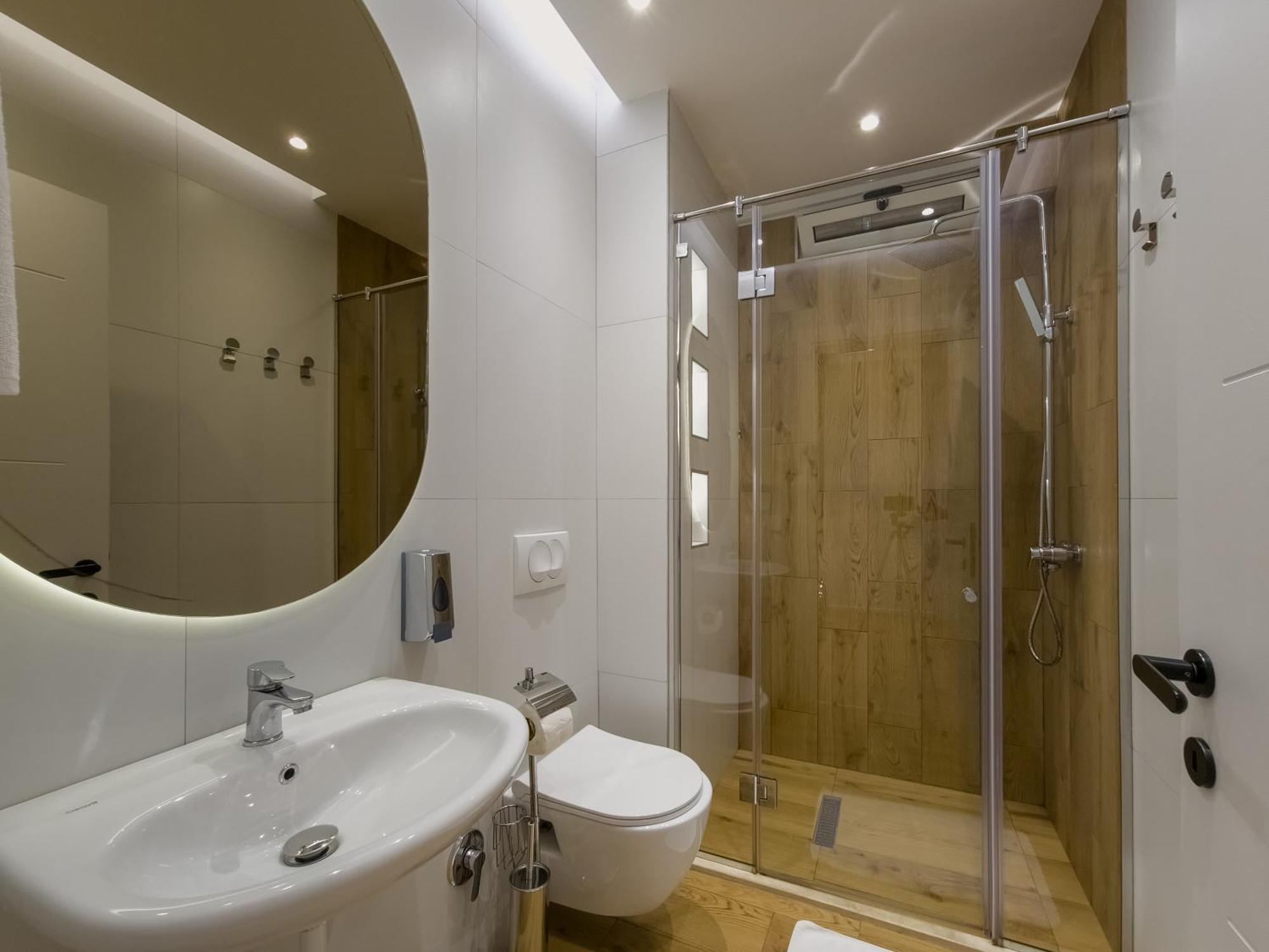 Pin Apartments Тирана Екстериор снимка