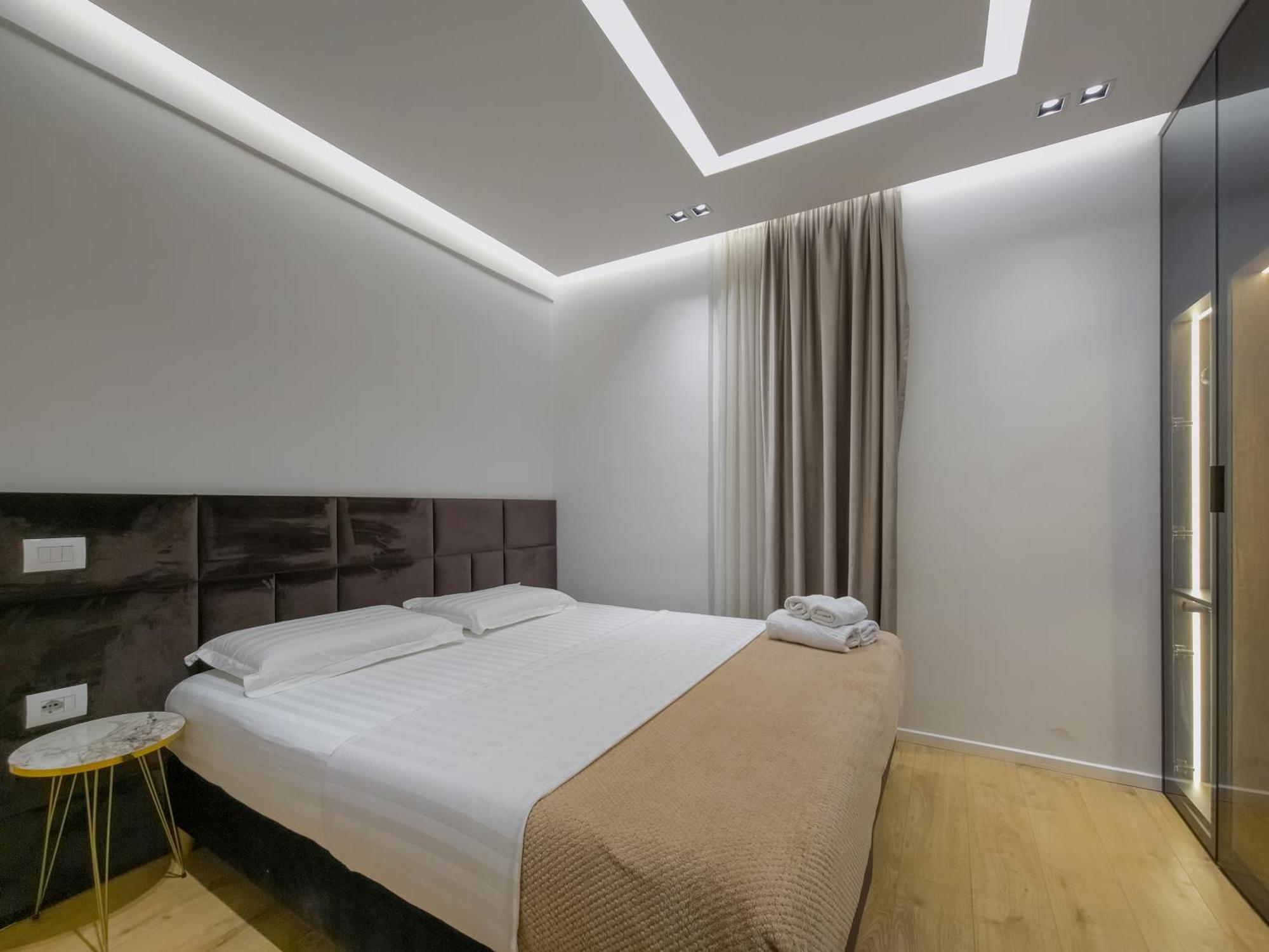 Pin Apartments Тирана Екстериор снимка